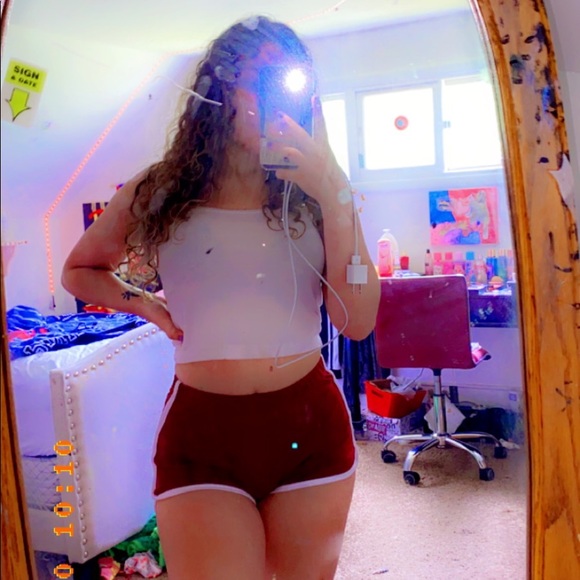 Meet your Posher, Hannah - Picture 1 of 1